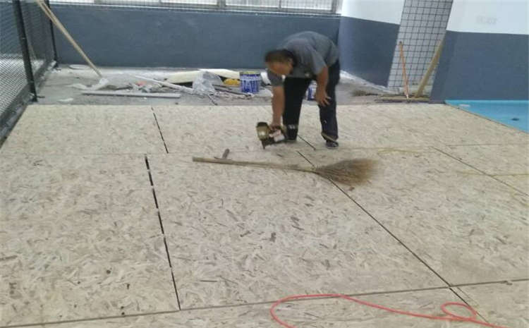橡膠木木地板籃球館怎么翻新？
