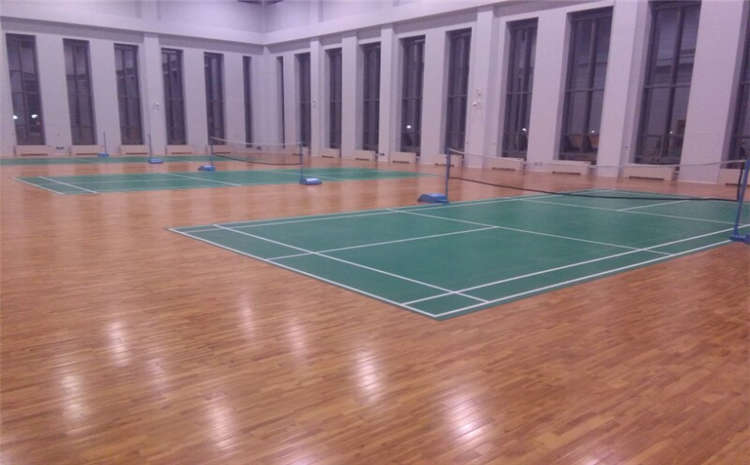楓樺木風(fēng)雨操場運動地板怎么翻新