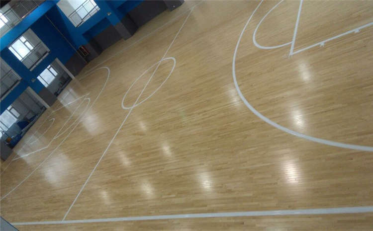 五角楓運動籃球地板生產(chǎn)廠家