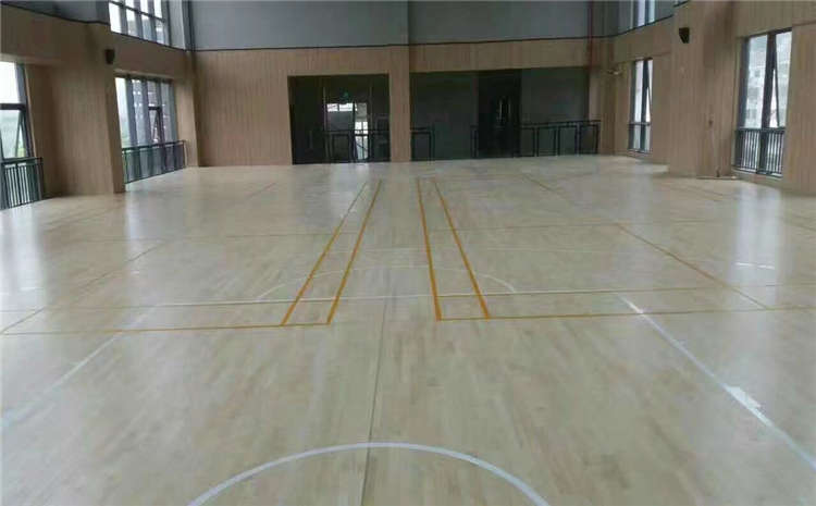 22厚排球館木地板一般多少錢？