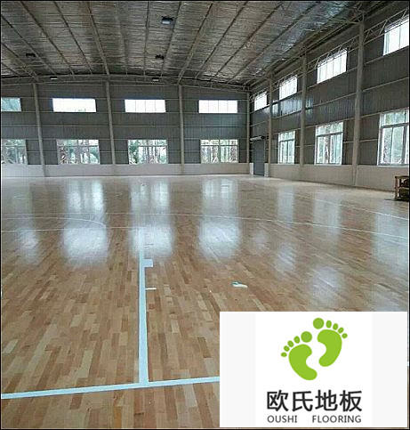 籃球場(chǎng)楓木運(yùn)動(dòng)地板施工案例-柳州苗圃林場(chǎng)