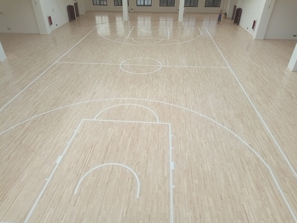 貴陽清華中學(xué)籃球館木地板施工案例