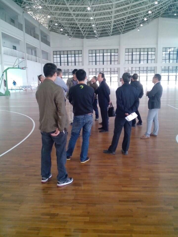 籃球館地板